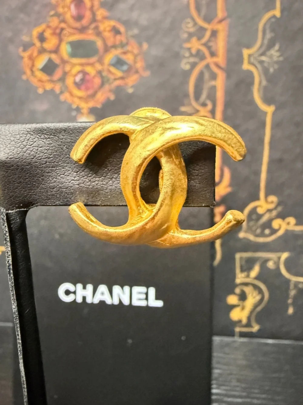 CHANEL Gold Interlocking CC Clip-On Earrings - Picture 2 of 7